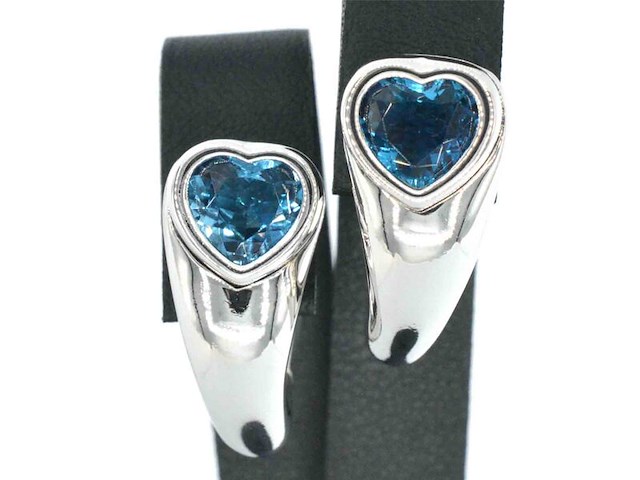 Gouden piaget hart oorbellen met topaas - afbeelding 5 van  12