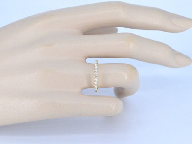 Gouden rijring bezet met briljant geslepen diamanten - afbeelding 5 van  11