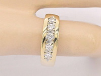 Gouden rijring met diamanten - afbeelding 3 van  10