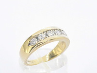 Gouden rijring met diamanten - afbeelding 4 van  9