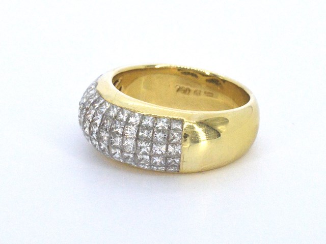 Gouden rijring met princess geslepen diamanten - afbeelding 6 van  11