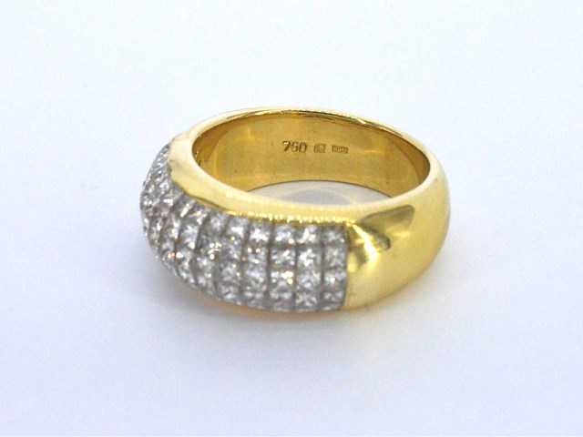Gouden rijring met prinses geslepen diamanten - afbeelding 9 van  10