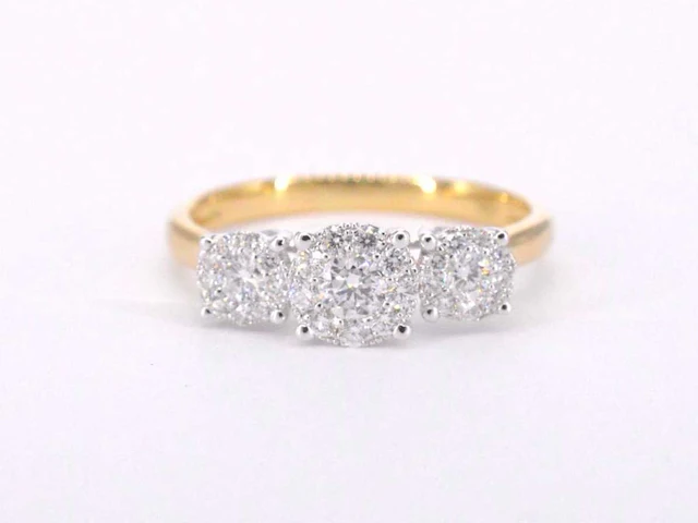 Gouden ring 3 chatons diamant 0.75 ct - afbeelding 10 van  10