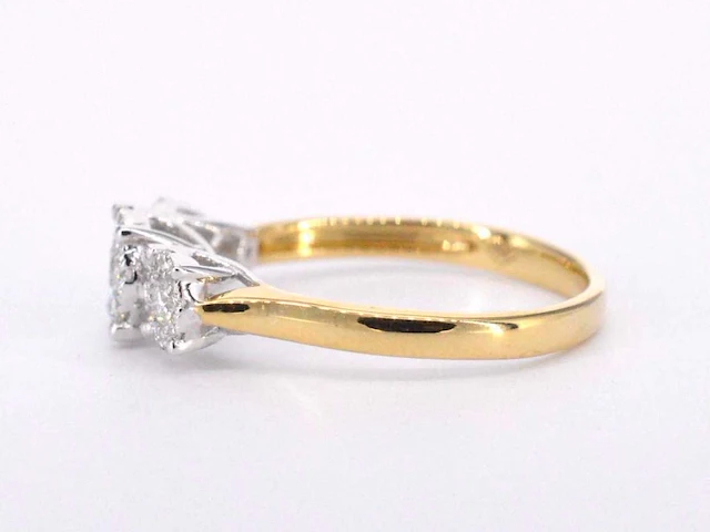 Gouden ring 3 chatons diamant 0.75 ct - afbeelding 8 van  10
