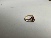 Gouden ring bezet met imitatie diamant en robijn (1,9 gram) - afbeelding 3 van  6