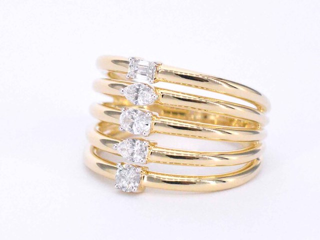 Gouden ring met 5 bijzondere diamanten - afbeelding 9 van  10