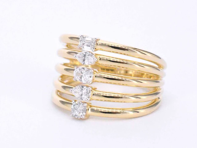 Gouden ring met 5 bijzondere diamanten - afbeelding 11 van  12