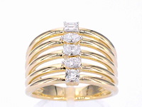 Gouden ring met 5 diamanten