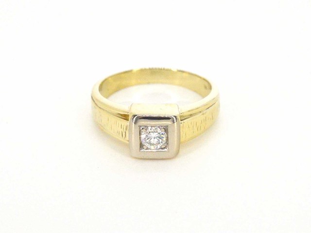 Gouden ring met briljant geslepen diamanten - afbeelding 9 van  11