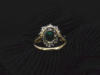 Gouden ring met centrale hoge kwaliteit smaragd en natuurlijke diamanten - afbeelding 7 van  8