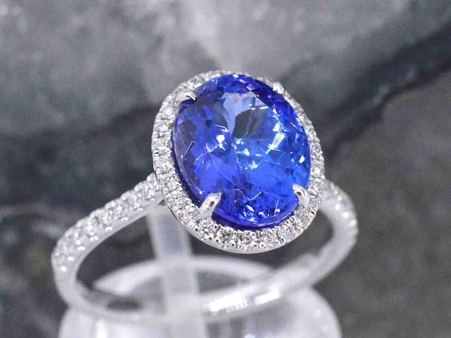 Gouden ring met diamant en tanzaniet - afbeelding 5 van  10