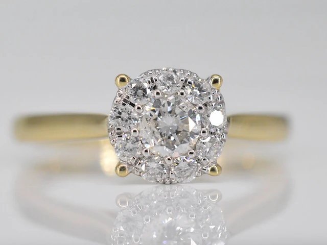 Gouden ring met diamant - afbeelding 1 van  5