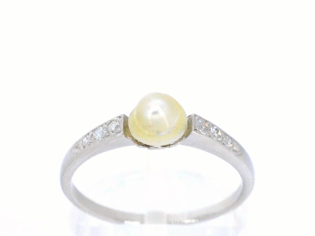 Gouden ring met diamanten en een orient parel - afbeelding 1 van  7