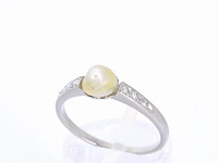 Gouden ring met diamanten en een orient parel - afbeelding 3 van  7