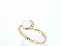 Gouden ring met diamanten en een parel - afbeelding 5 van  11