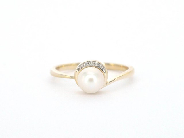 Gouden ring met diamanten en een parel - afbeelding 1 van  11