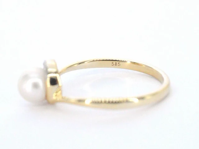 Gouden ring met diamanten en een parel - afbeelding 11 van  11