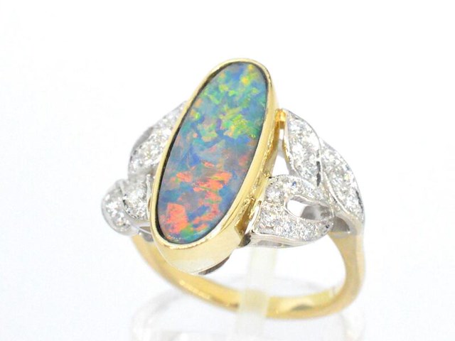 Gouden ring met diamanten en opaal - afbeelding 3 van  6
