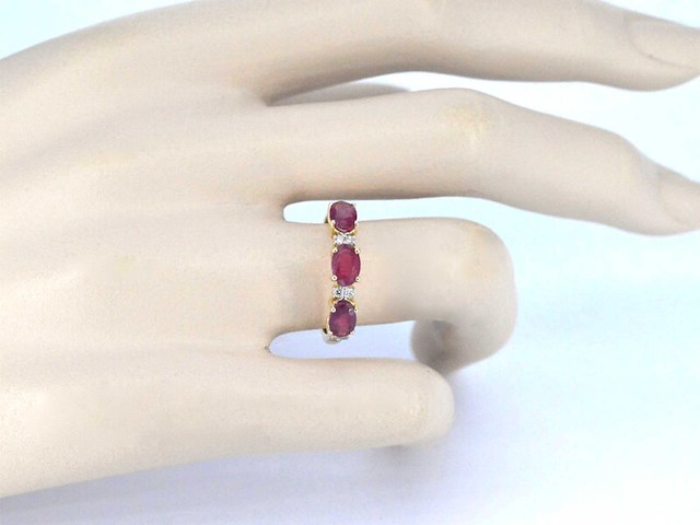 Gouden ring met diamanten en robijn - afbeelding 5 van  11