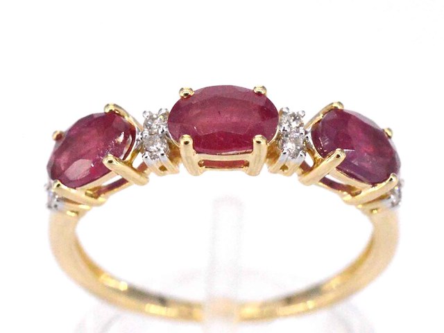 Gouden ring met diamanten en robijn - afbeelding 1 van  10