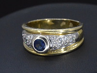 Gouden ring met diamanten en saffier - afbeelding 1 van  7