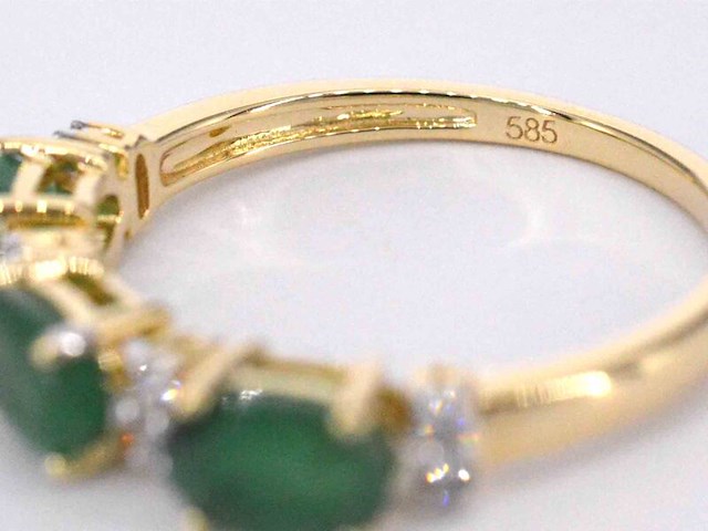 Gouden ring met diamanten en smaragd - afbeelding 11 van  11
