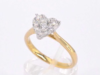 Gouden ring met diamanten in hart vorm - afbeelding 7 van  10