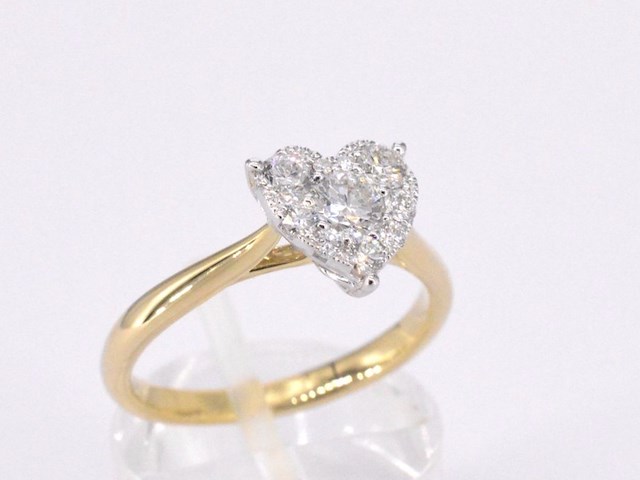 Gouden ring met diamanten in hart vorm - afbeelding 7 van  11