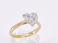 Gouden ring met diamanten in hart vorm - afbeelding 7 van  11