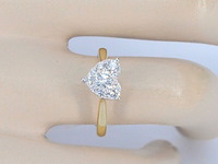 Gouden ring met diamanten in hart vorm - afbeelding 4 van  11