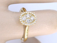 Gouden ring met diamanten in ovaal vorm - afbeelding 2 van  9