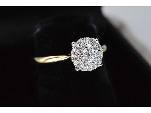 Gouden ring met diamanten - afbeelding 6 van  7