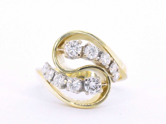 Gouden ring met diamanten - afbeelding 3 van  5