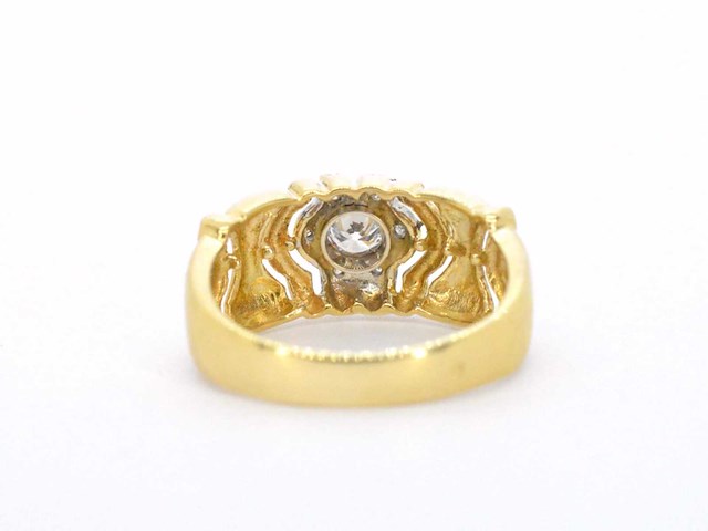 Gouden ring met diamanten - afbeelding 8 van  9