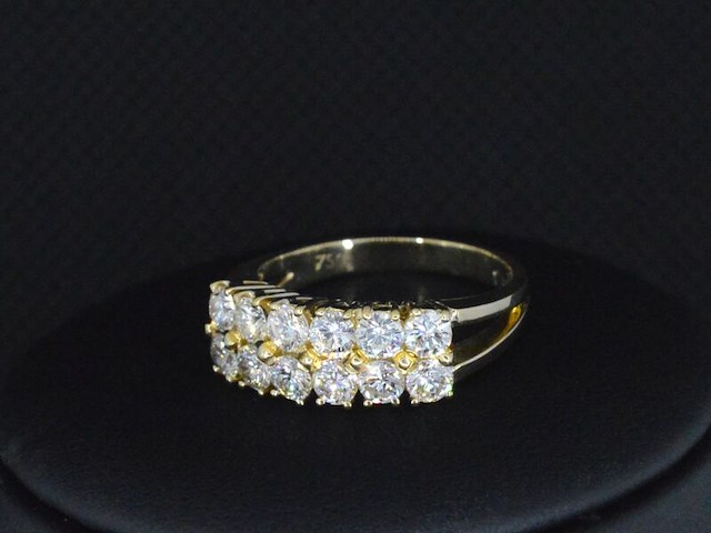 Gouden ring met diamanten - afbeelding 1 van  7
