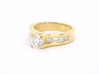 Gouden ring met diamanten - afbeelding 11 van  12