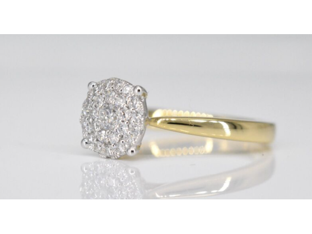 Gouden ring met diamanten - afbeelding 1 van  4