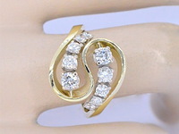 Gouden ring met diamanten - afbeelding 2 van  9