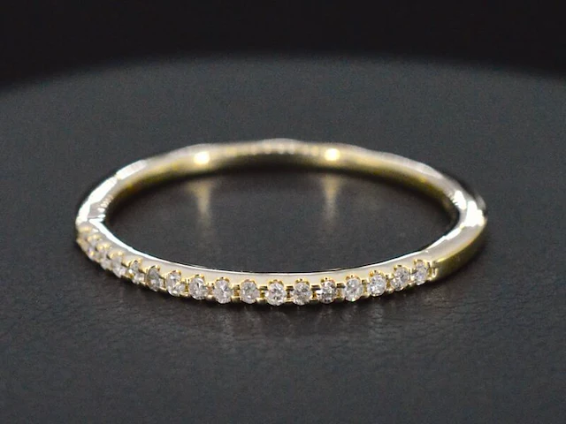 Gouden ring met diamanten - afbeelding 1 van  8