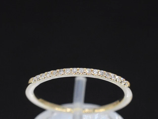 Gouden ring met diamanten - afbeelding 2 van  8