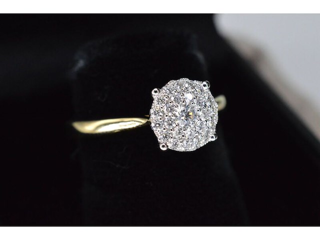 Gouden ring met diamanten - afbeelding 5 van  8