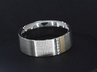 Gouden ring met diamanten