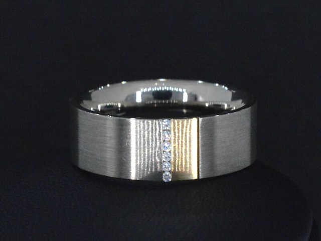 Gouden ring met diamanten - afbeelding 3 van  6