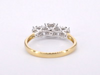 Gouden ring met drie chatons van diamanten 0.75 carat - afbeelding 9 van  11