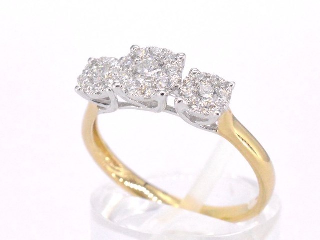 Gouden ring met drie chatons van diamanten 0.75 carat - afbeelding 4 van  10
