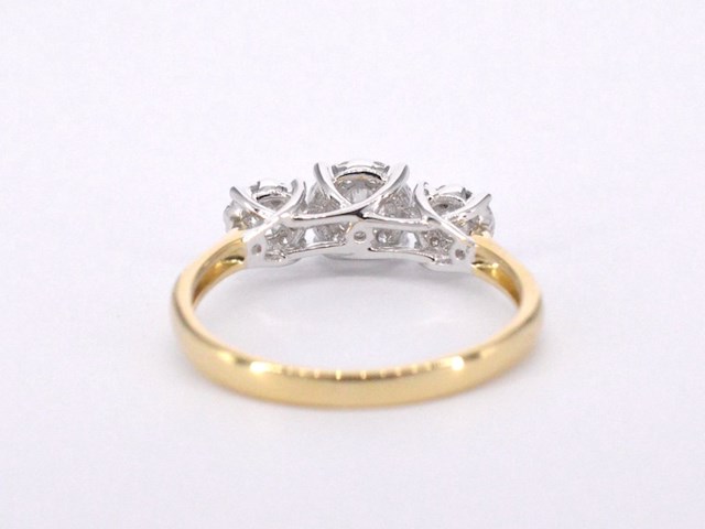 Gouden ring met drie chatons van diamanten 0.75 carat - afbeelding 7 van  10