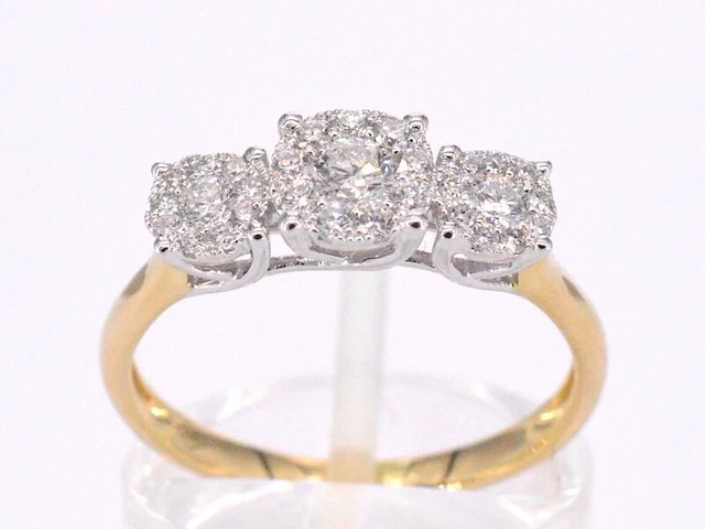 Gouden ring met drie chatons van diamanten 0.75 carat - afbeelding 1 van  11