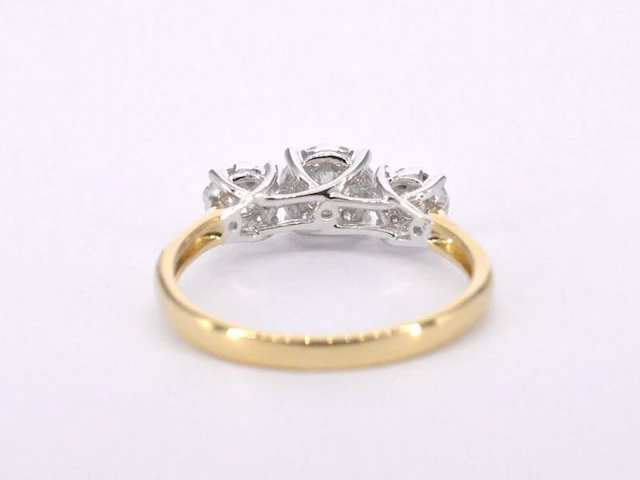 Gouden ring met drie chatons van diamanten 0.75 carat - afbeelding 9 van  11