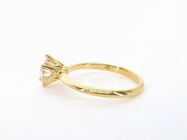 Gouden ring met een briljant geslepen diamant van 1.00 carat - afbeelding 8 van  12