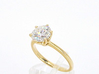 Gouden ring met een briljant geslepen diamanten van 2.00 carat